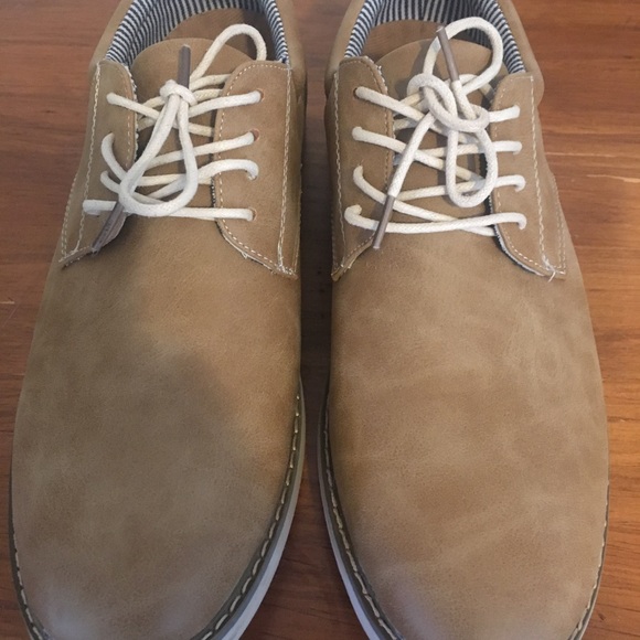 Shoes size 10 - Picture 3 of 5